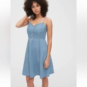 GAP Women’s Fit and Flare Cami Denim Dress Size Small